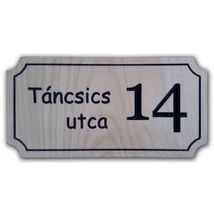 Fából készült utcatábla